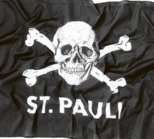 St. Pauli - Totenkopf, Hissfahne