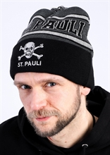 FC St. Pauli - Totenkopf, Bommelmtze