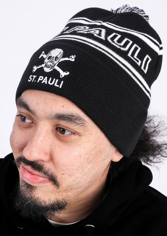 FC St. Pauli - Totenkopf, Bommelmtze